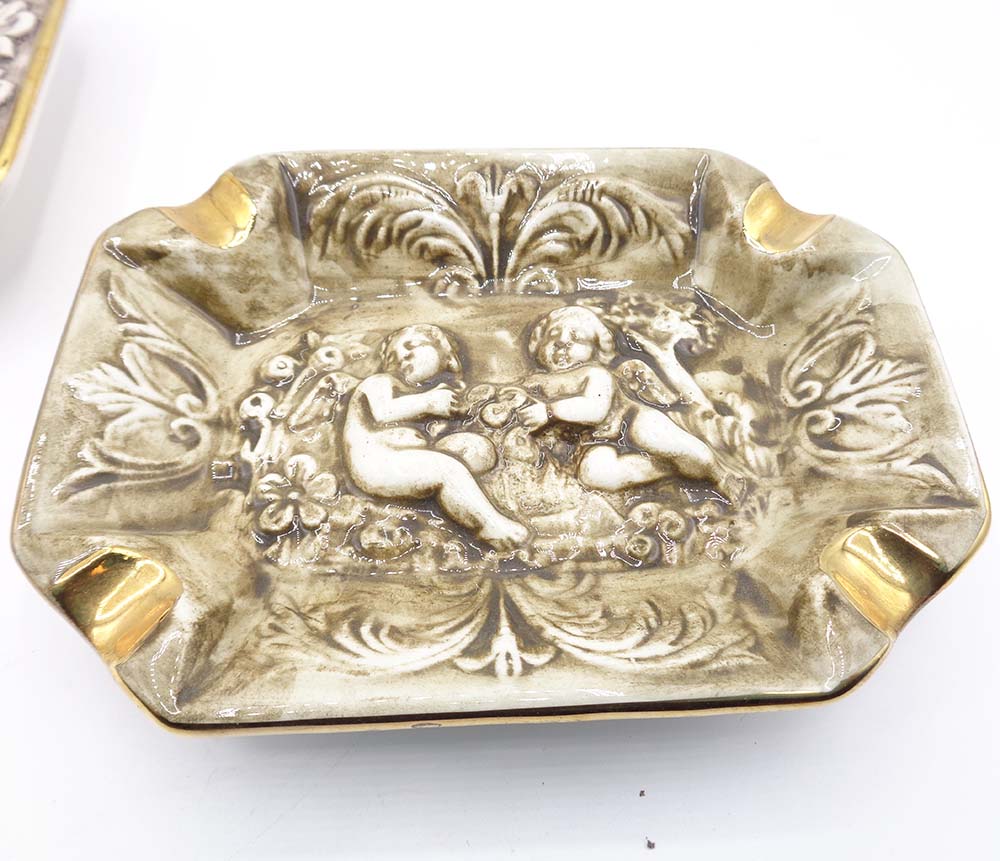Two Ornate Capodimonte Ashtrays With 24ct Gold Leaf - Image 2