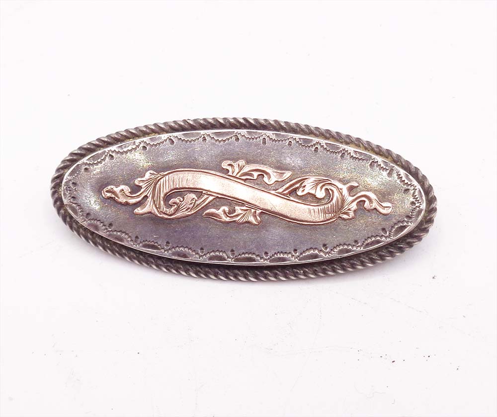 Victorian 1899 Chester Hallmarked Sterling Silver Gold Scroll Detailed Brooch