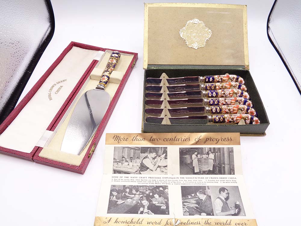 Set Of Royal Crown Derby Old Imari Fruit Knives & Cake Slice