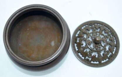 Antique Chinese Bronze Tripod Censer With Bronze Bat Carved Lid - Image 5