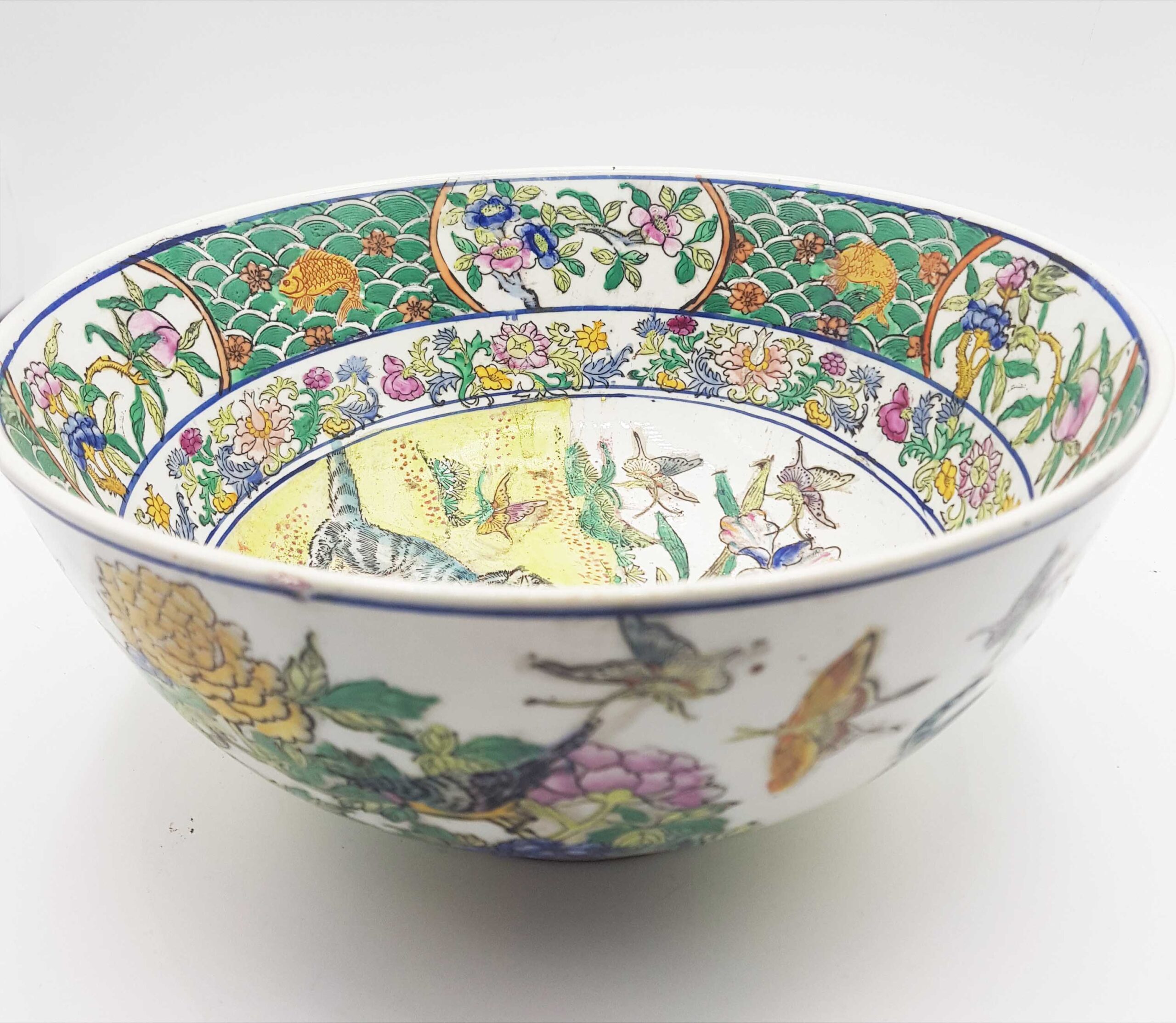 Catonese Bowl With Butterflies & Cats Plus Six Figure Character Mark