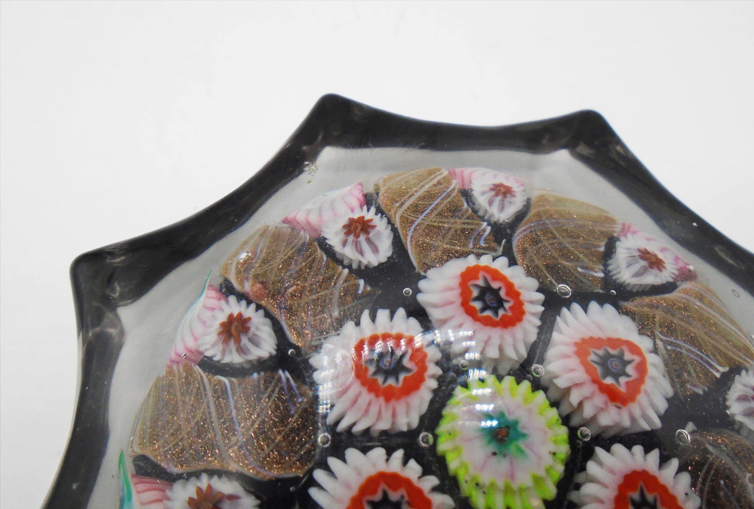 Vintage Well Crafted Millefiori Faceted Paperweight - Image 4