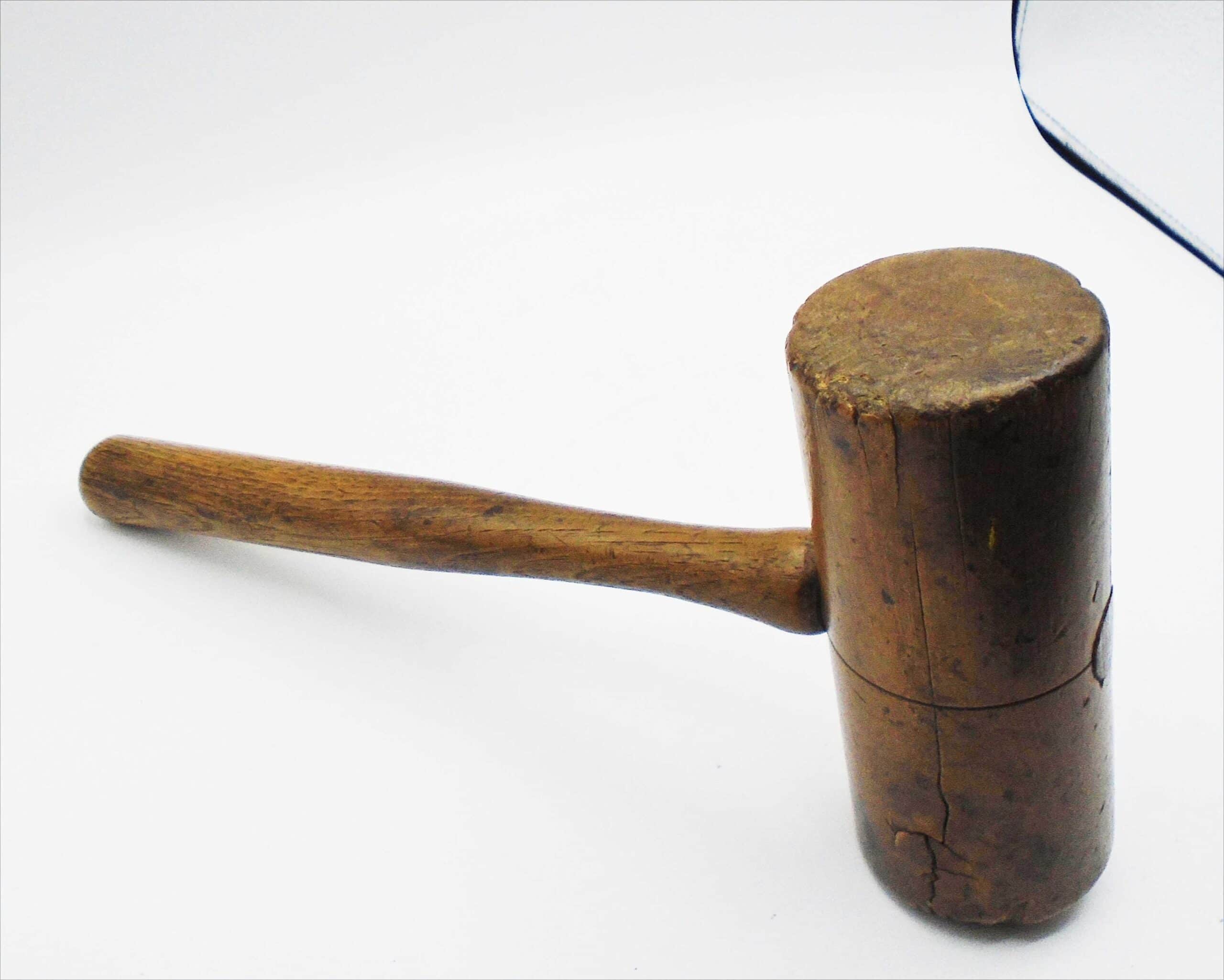 An Old Solid Wooden Mallet With Nice Patina - Image 4