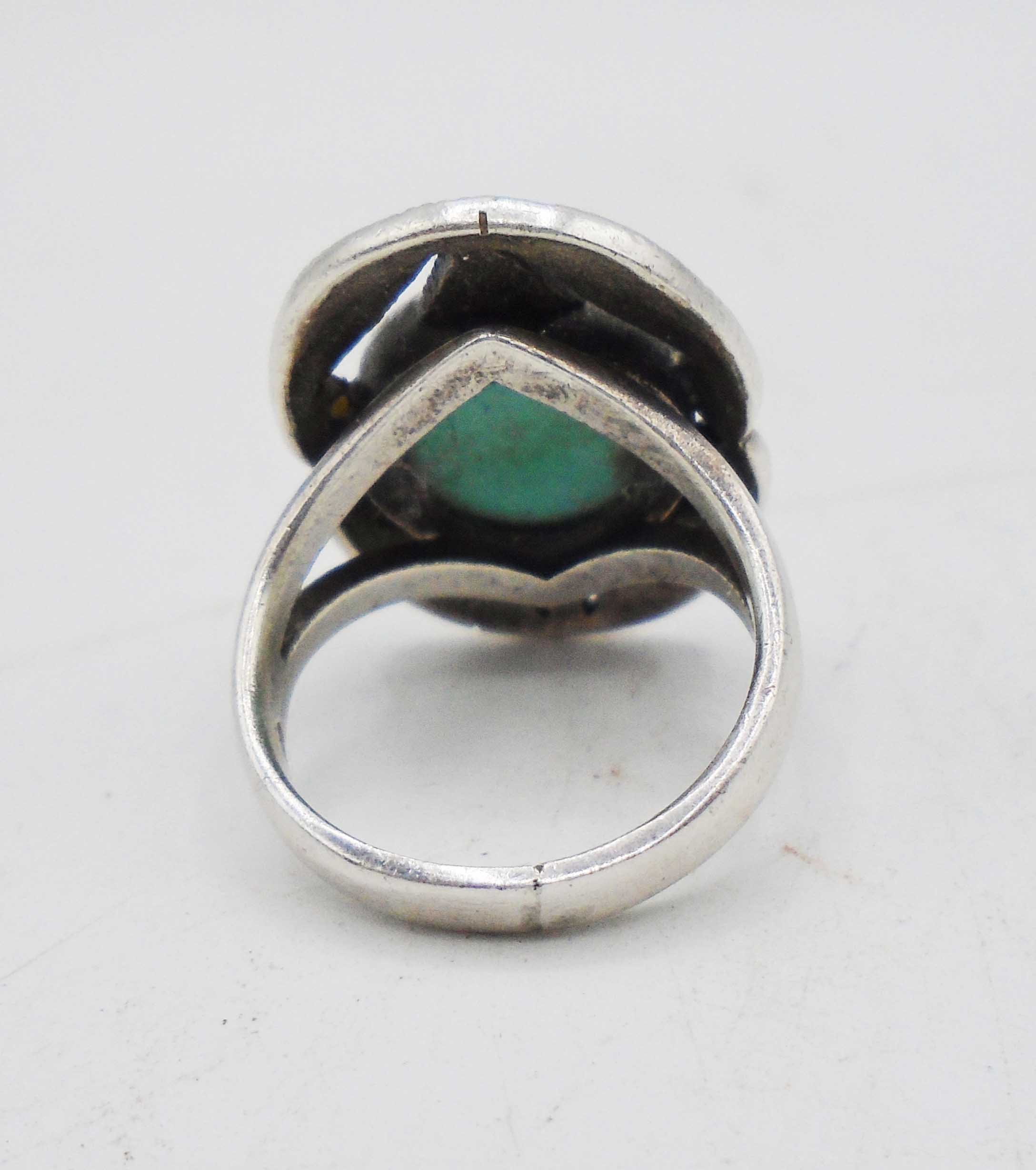 Vintage 925 Silver Detail Designed Turquoise Ring - Image 3
