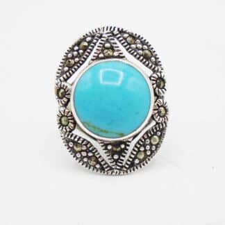 Vintage 925 Silver DDetail Designed Turquoise Ring
