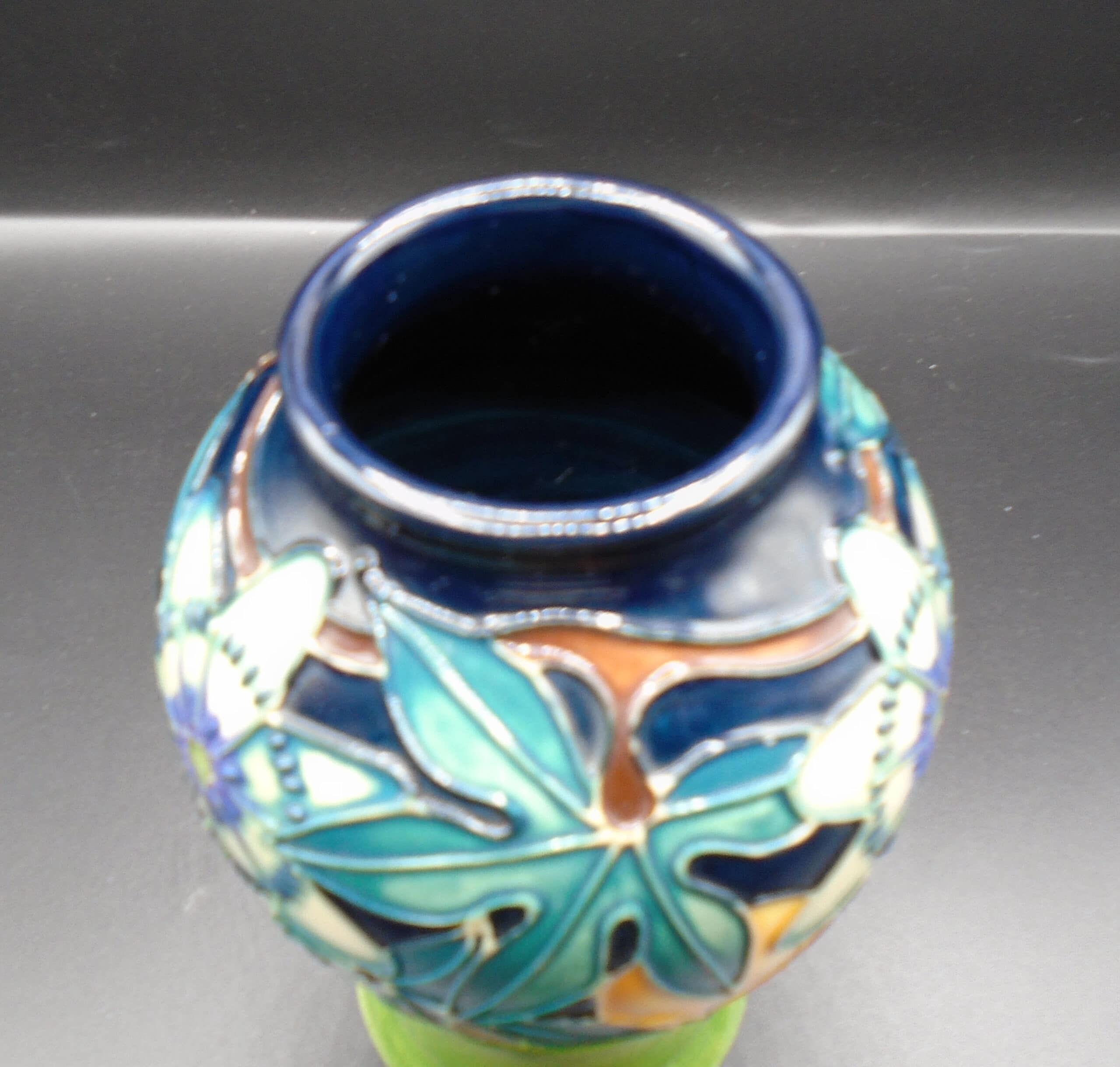1998 Moorcroft Passion Fruit Baluster Style Vase - Image 4