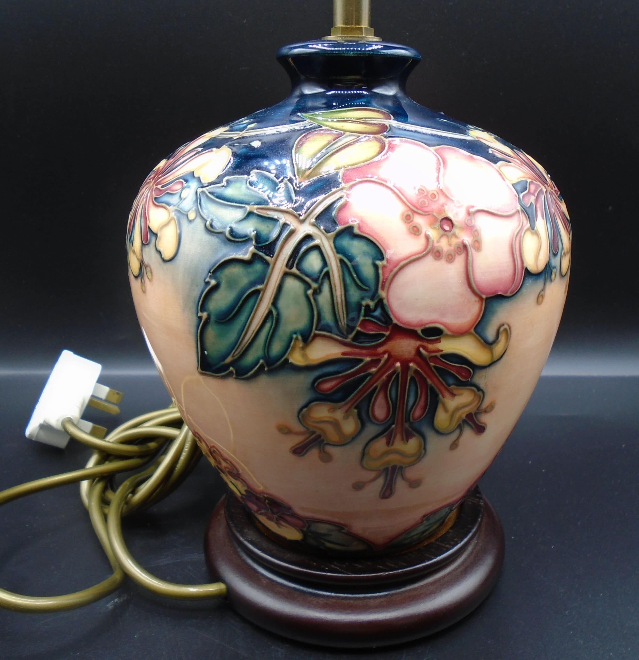 Moorcroft Oberon Honeysuckle Lamp By Rachel Bishop - Image 4