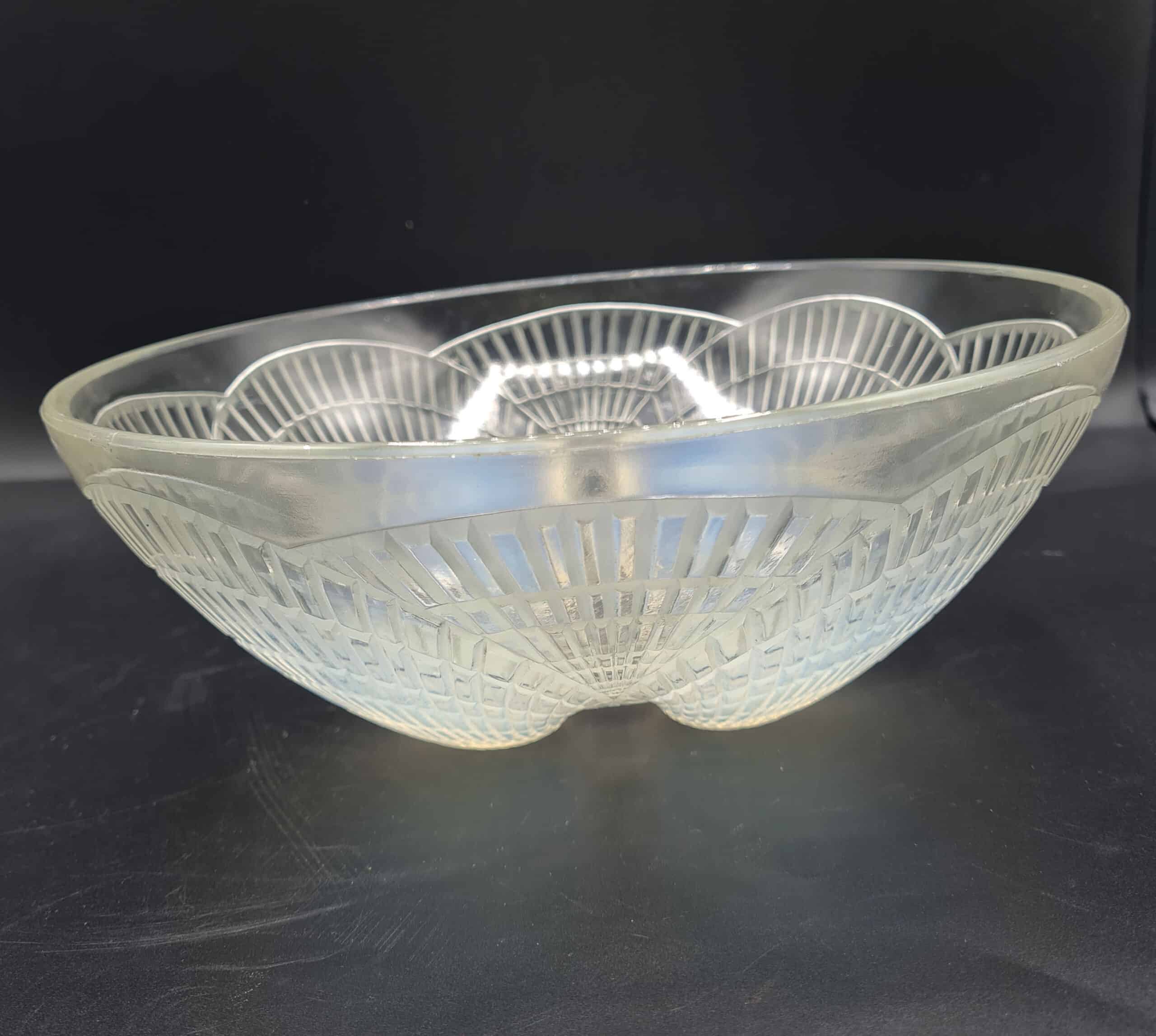 1930s Rene Lalique Large Art Deco Coquille Bowl - Image 3