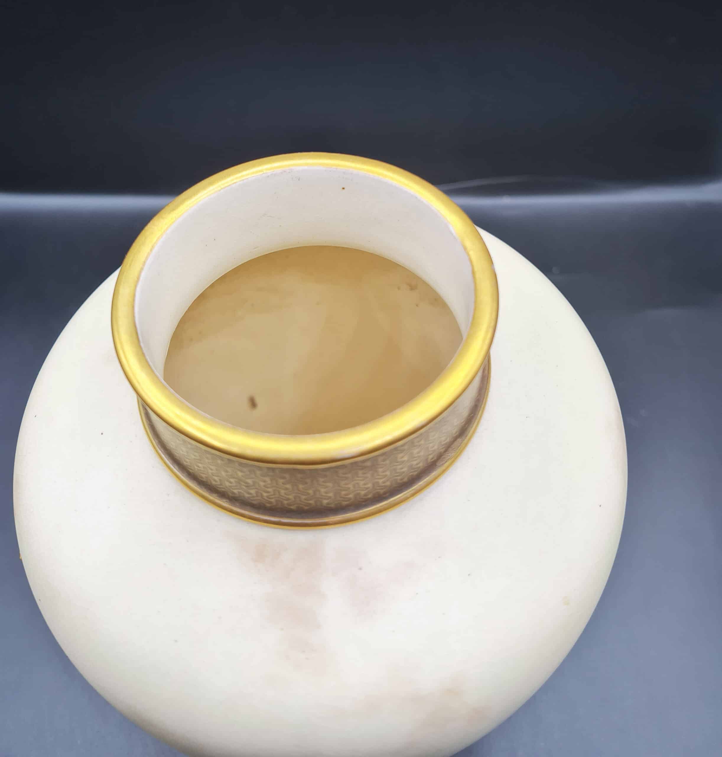 Rare 1880 Victorian Wedgwood Ivory Vellum Vase - Image 4