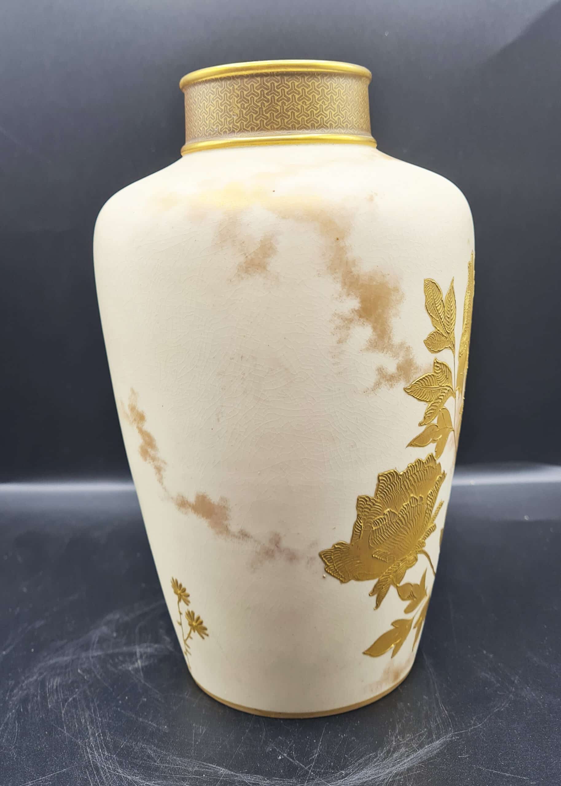 Rare 1880 Victorian Wedgwood Ivory Vellum Vase - Image 2