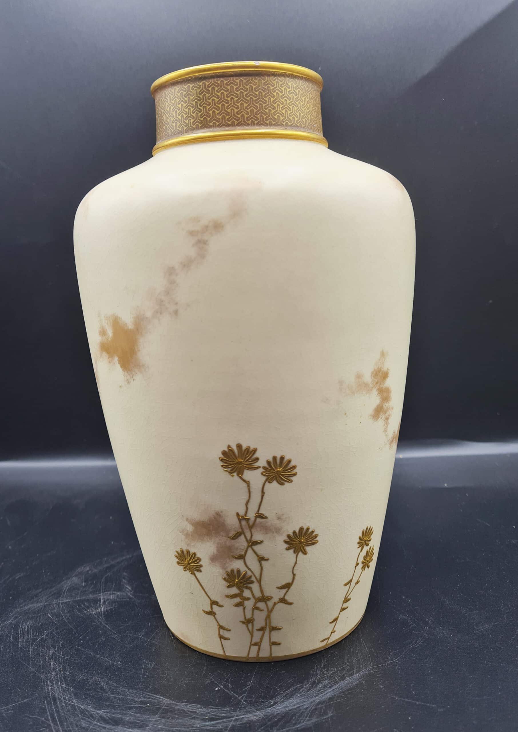 Rare 1880 Victorian Wedgwood Ivory Vellum Vase - Image 3