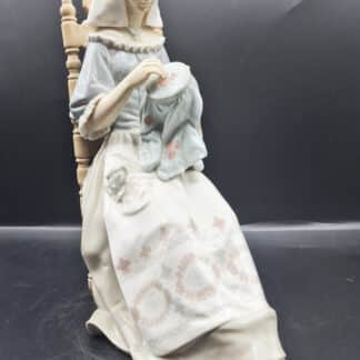 Large Lladro Insular Embroideress Porcelain Figurine Model No:4865