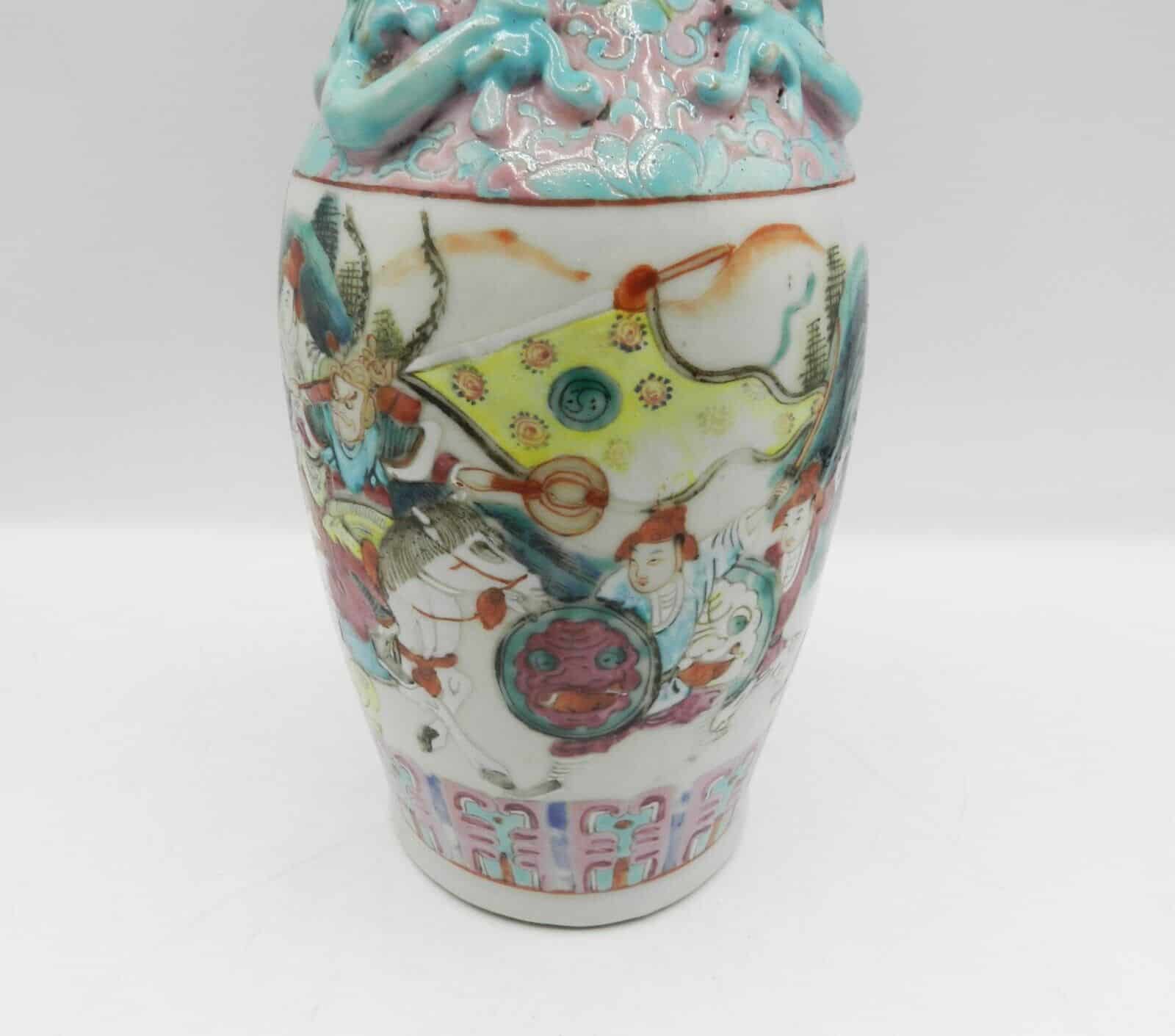 19th Century Chinese Famille Rose Enamelled Vase - Qing Dynasty - Image 6