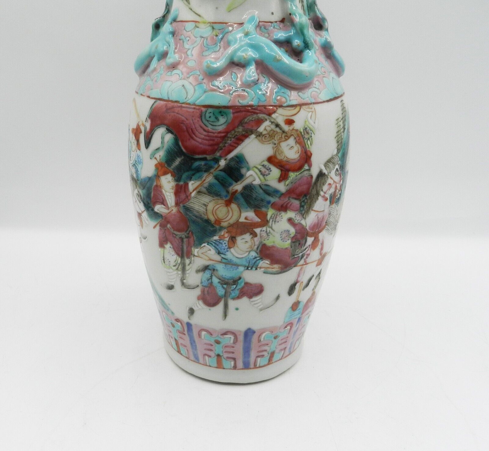 19th Century Chinese Famille Rose Enamelled Vase - Qing Dynasty - Image 8
