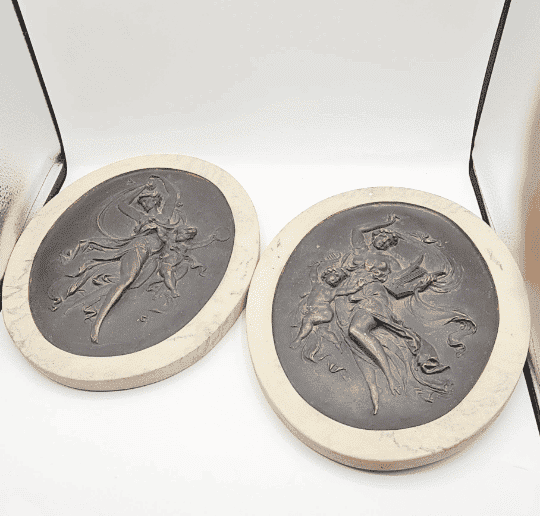 Classical wall Plaques